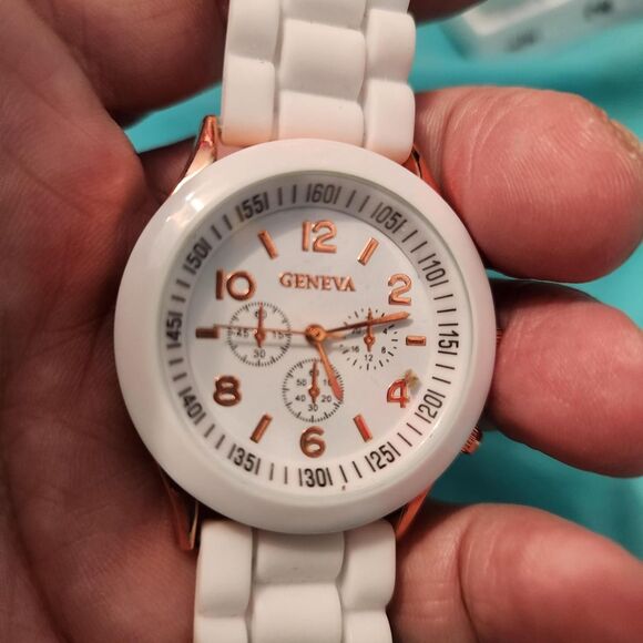 Generic Women's multi Watch - Picture 1 of 3